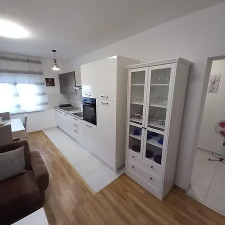 Ive Apartament *
